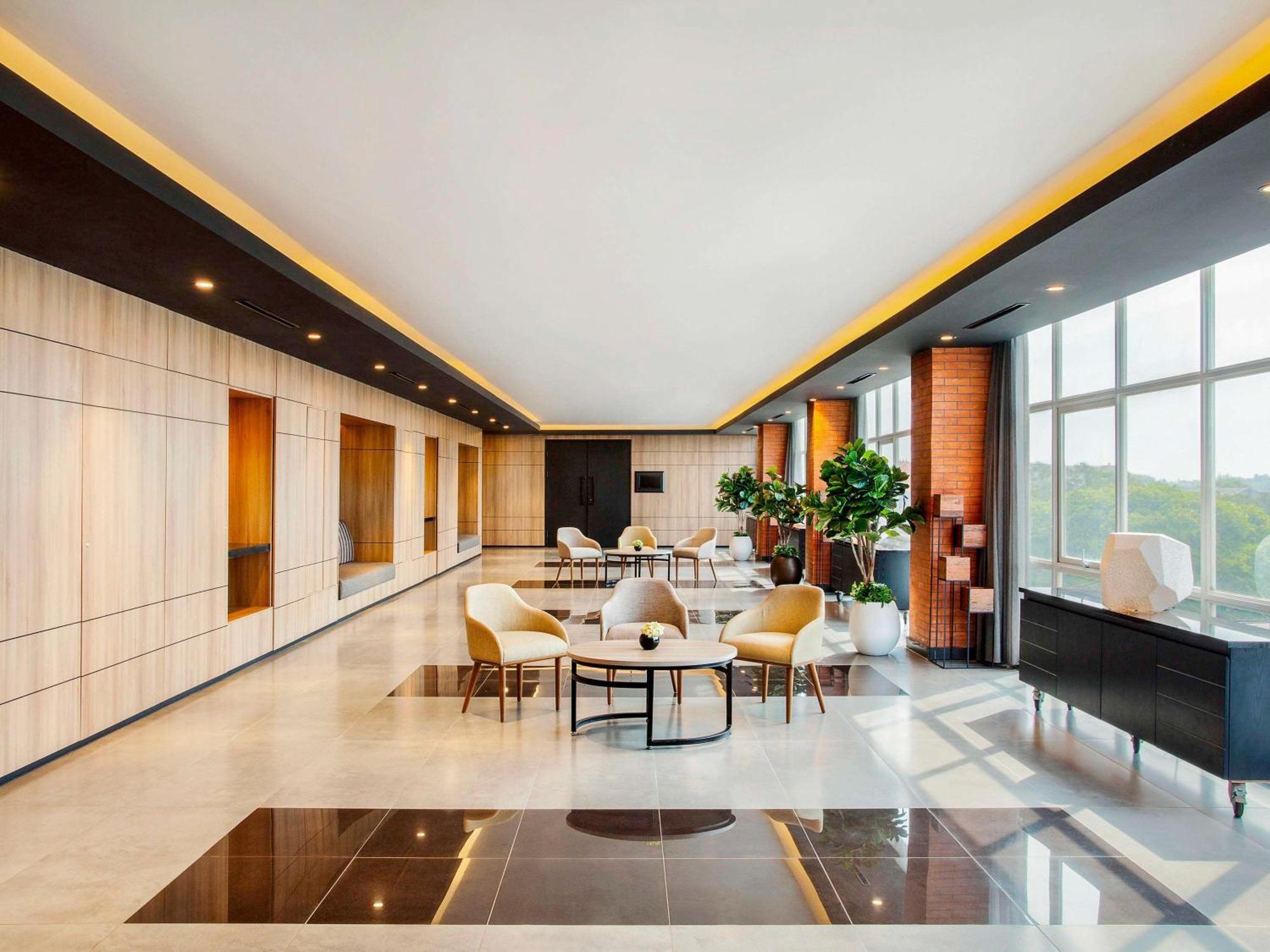 Ibis Styles Bekasi Jatibening Hotel Exterior photo